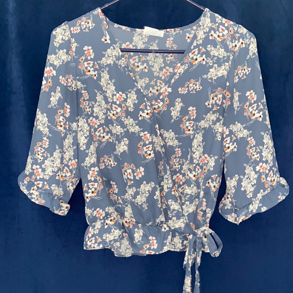 Beautiful Mid-Sleeve Floral Wrap Blouse